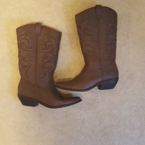Women's cowboy boots